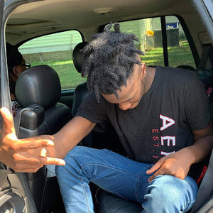 Meet your Posher, Marquez